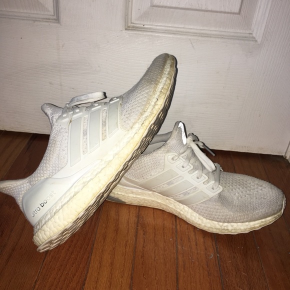 ADIDAS ULTRA BOOST- SIZE 11 - Picture 4 of 6